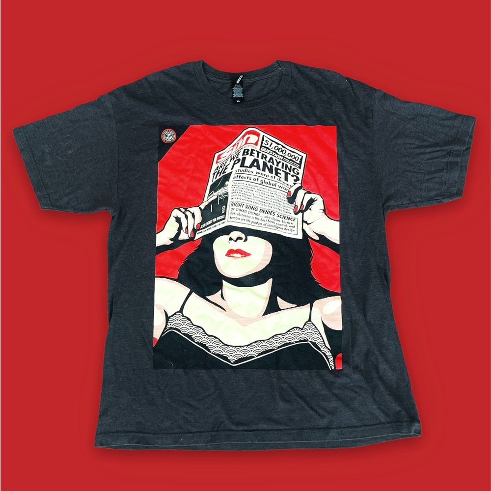 OBEY Propaganda Gray T-Shirt Political XL Mint Condition